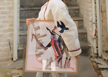 “Her halı bir kitap gibi..”