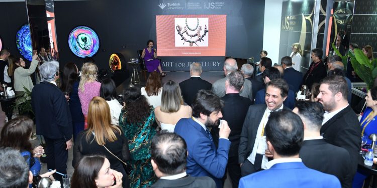 “Eski nesil marka yönetimi devri kapandı”